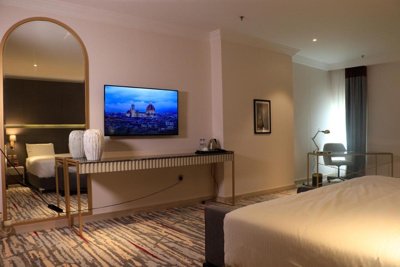 Ramada By Wyndham Doha Old Town Hotel Bagian luar foto