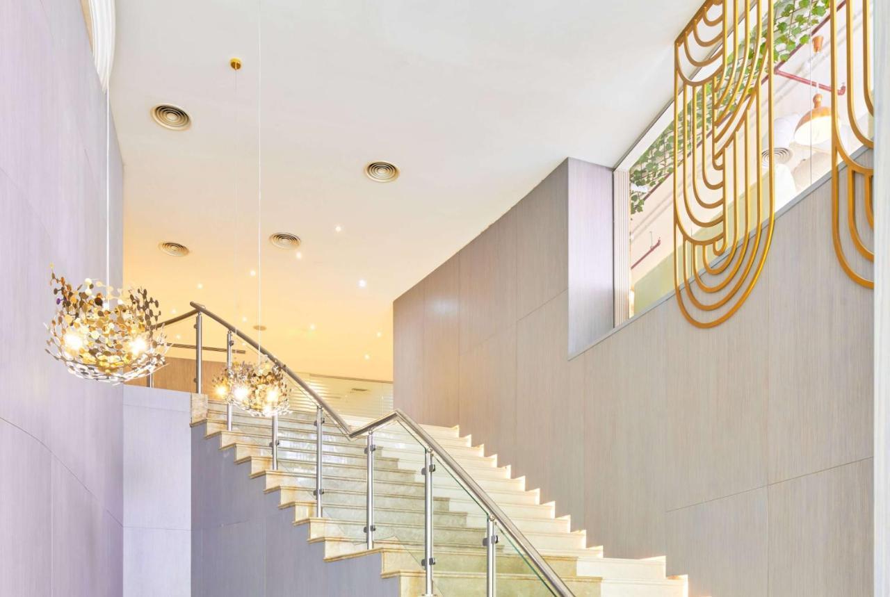 Ramada By Wyndham Doha Old Town Hotel Bagian luar foto