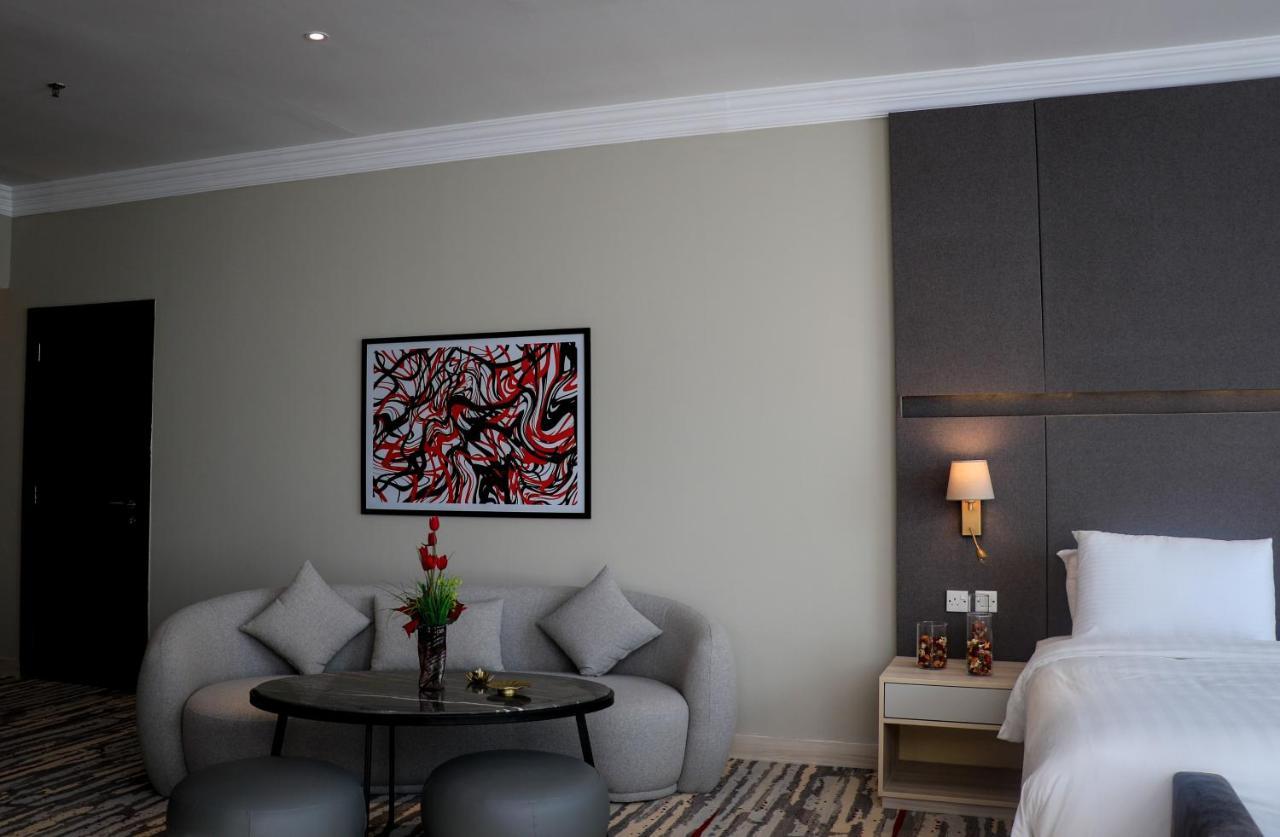 Ramada By Wyndham Doha Old Town Hotel Bagian luar foto