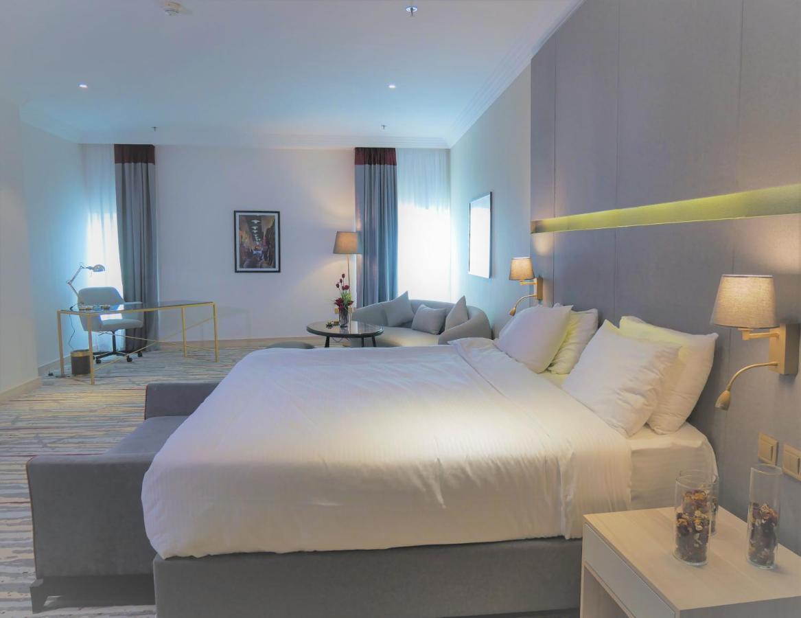 Ramada By Wyndham Doha Old Town Hotel Bagian luar foto