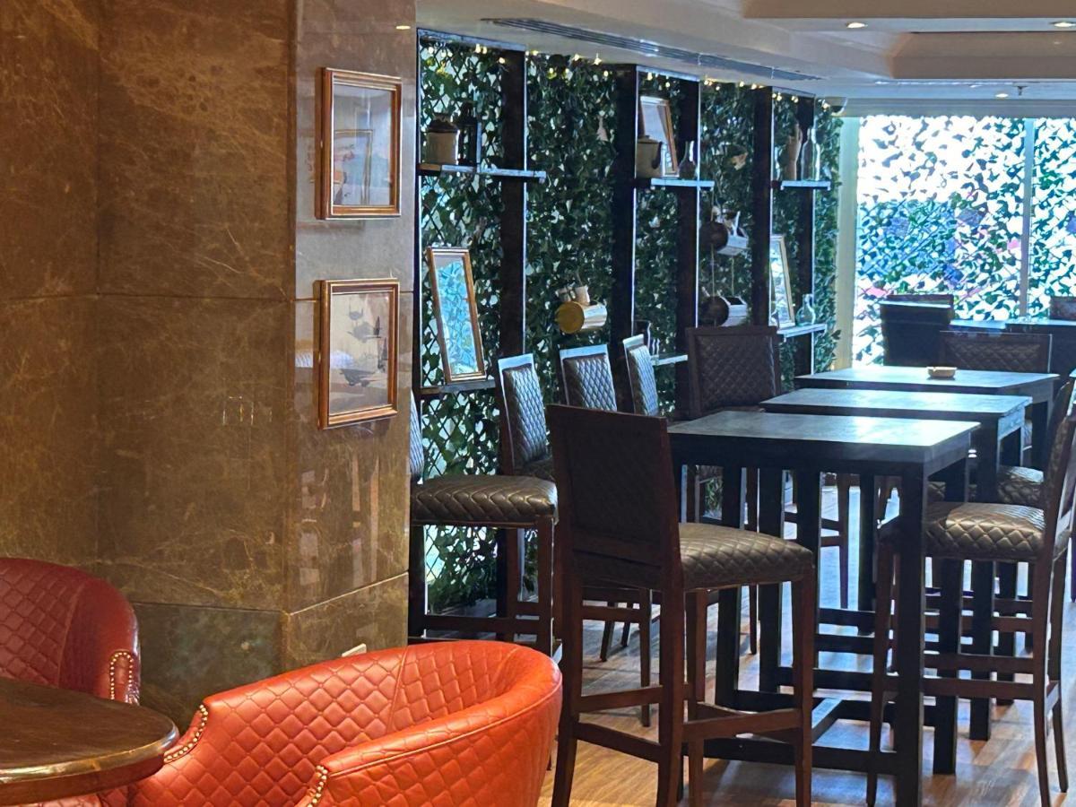 Ramada By Wyndham Doha Old Town Hotel Bagian luar foto